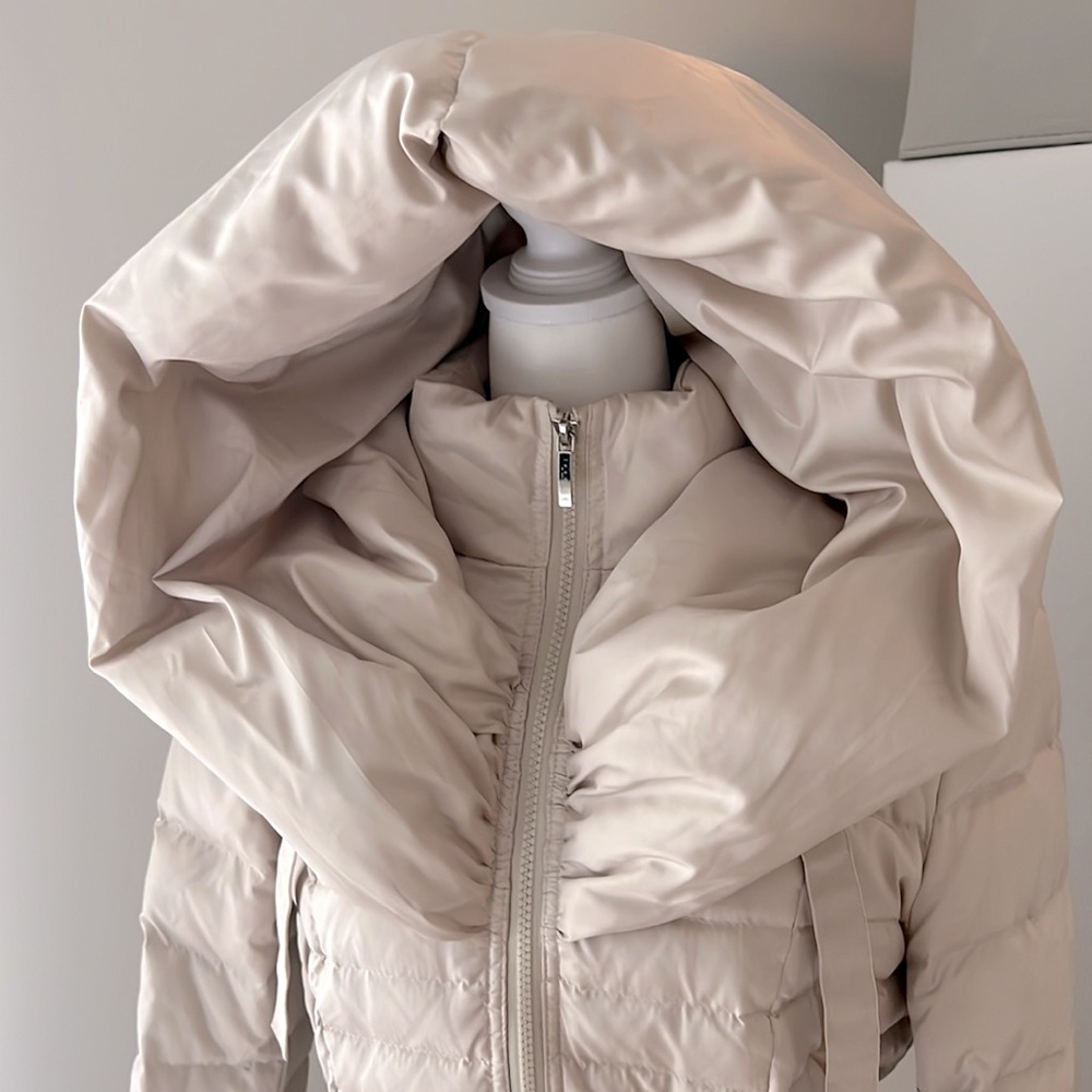 Chic Puffer Jacket - image 3